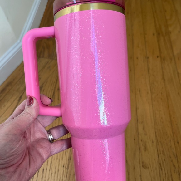 2024 Stanley 40oz Tumbler (Wicked Theme, Glinda) with new straws. - Picture 6 of 12